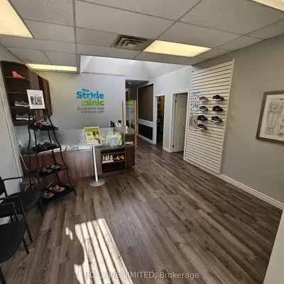 74 Cedar Pointe Drive 1016, Barrie, On L4n 5r7