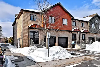 31 Madelaine Drive 6, Barrie, On L9j 0g8