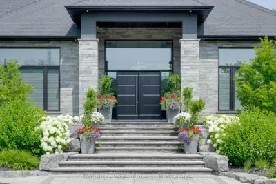 8 Midves Court, Springwater, On L9x 0p3