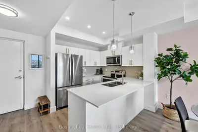 4 Kimberly Lane 404, Collingwood, On L9y 5t6