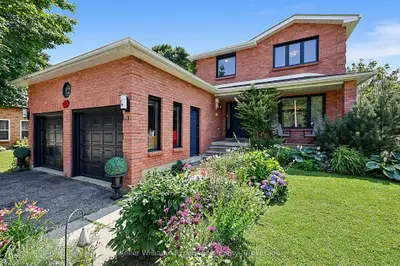 Detached in Midland