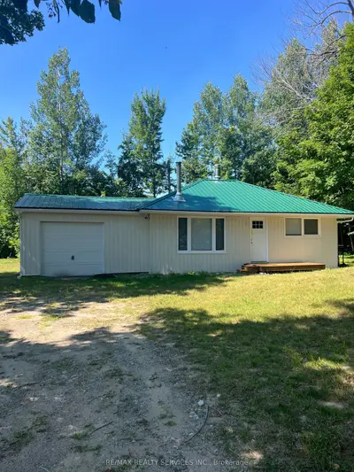 16 Couchiching Crescent, Tiny, On L9m 0c6