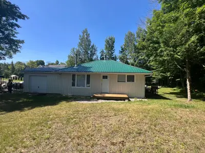 16 Couchiching Crescent, Tiny, On L9m 0c6