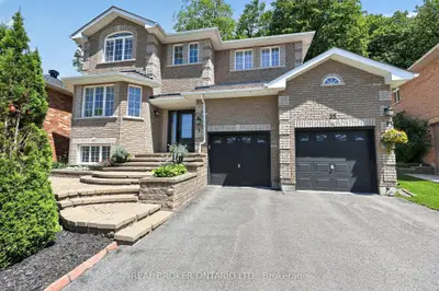 35 Bloom Crescent, Barrie, On L4n 0s8
