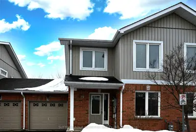 90 Sovereign's Gate 29, Barrie, On L4n 0y9