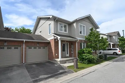 90 Sovereign's Gate 29, Barrie, On L4n 0y9