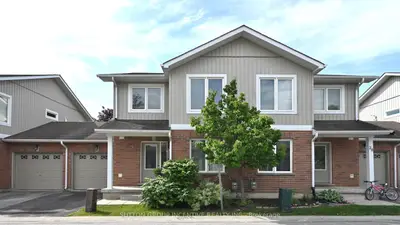 90 Sovereign's Gate 29, Barrie, On L4n 0y9