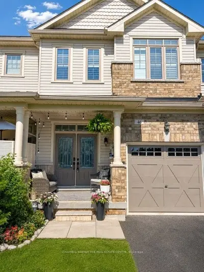 Att/Row/Townhouse in Barrie