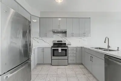 53 Nathan Crescent Upper, Barrie, On L4n 0s4