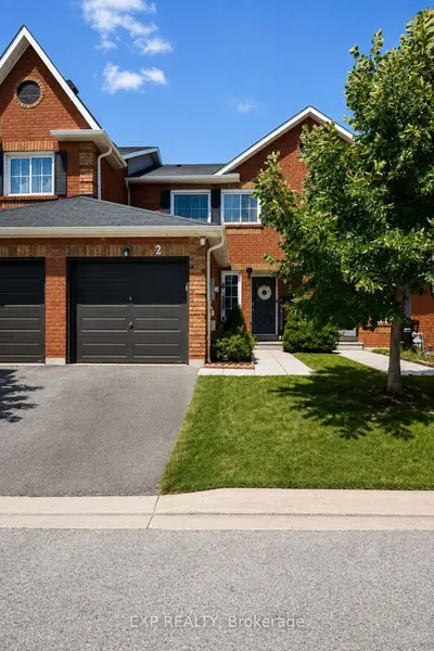 Condo Townhouse in Barrie