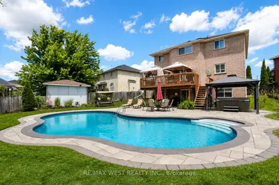 45 Carley Crescent, Barrie, On L4n 0m8