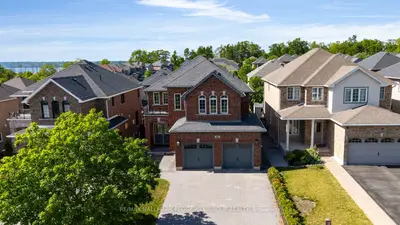 56 Jewel House Lane, Barrie, On L4n 8j7