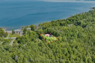 2554 Champlain Road, Tiny, On L9m 0c3