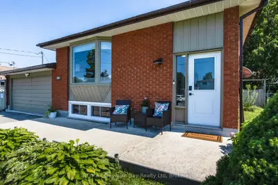 475 Athabaska Street, Tay, On L0k 1r0