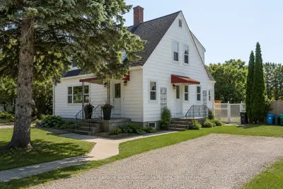 9 Houden Street, Springwater, On L0l 1p0