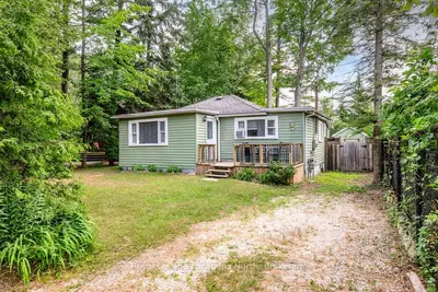 Detached in Wasaga Beach