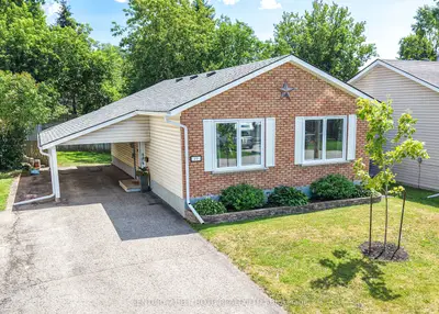49 Bond Street, Orillia, On L3v 1j6