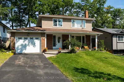 40 Farmingdale Crescent, Barrie, On L4m 5e5
