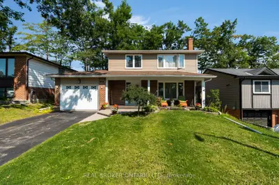 40 Farmingdale Crescent, Barrie, On L4m 5e5