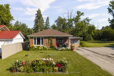 Detached in Orillia