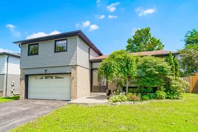 17 Clover Avenue, Barrie, On L4n 3m7