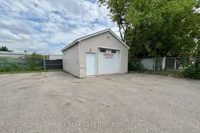 5 Ferndale Drive N 3, Barrie, On L4n 9v3