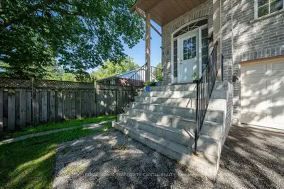 102 Henry Street, Barrie, On L4n 1c8