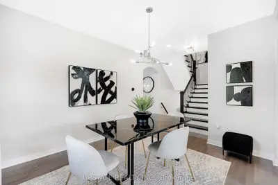 11 Kensington Trail, Barrie, On L4n 0k5