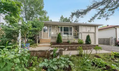 12 College Crescent, Barrie, On L4m 2w2