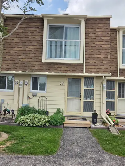 4 Paradise Boulevard 24, Ramara, On L0k 1b0
