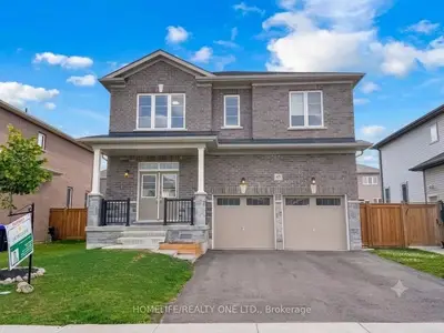 Detached in Wasaga Beach