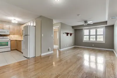 Condo Apartment in Barrie