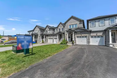 25 Robinson Street, Barrie, On L4n 3j1