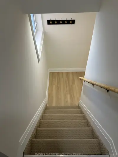93 Courtney Crescent Unit 1, Barrie, On L4n 5s9