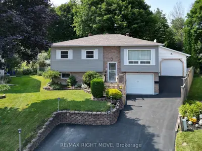 8 Gaudaur Court, Orillia, On L3v 7b4