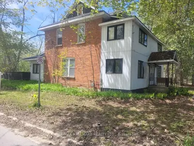 26 Lakeshore Road W, Oro-medonte, On L0l 2e0