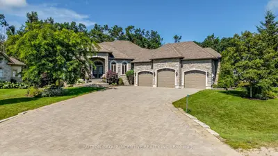 18 Lloyd Cook Drive W, Springwater, On L4m 4s4