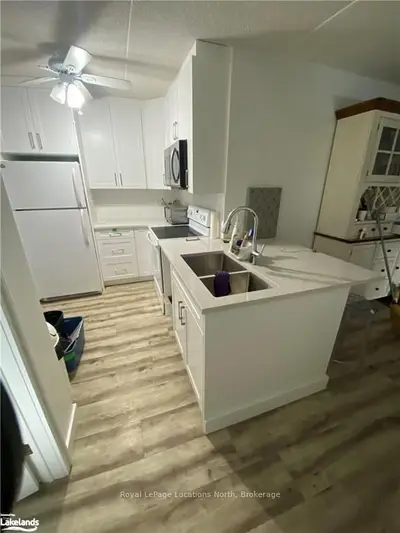 15 Dawson Drive 12, Collingwood, On L9y 5b4