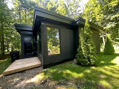 33 St. Laurent Boulevard, Tiny, On L9m 0j2