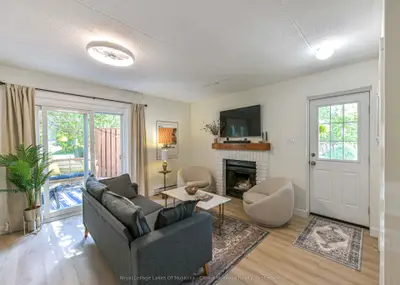 19 Dawson Drive 42, Collingwood, On L9y 5b4