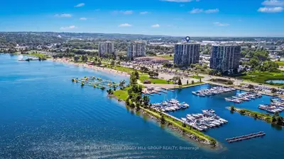37 Ellen Street 1303, Barrie, On L4n 6g2