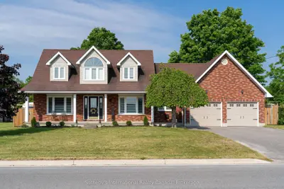 154 Mary Street, Clearview, On L0m 1g0