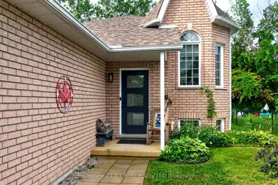 7 Georgias Walk, Tay, On L0k 2a0