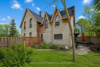 64 High Street, Barrie, On L4n 1w4