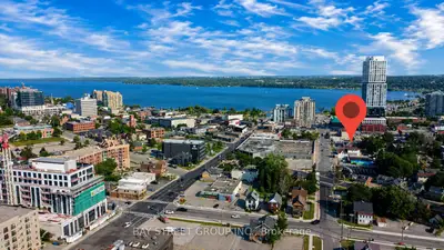 66 Maple Avenue 204, Barrie, On L4n 1r8