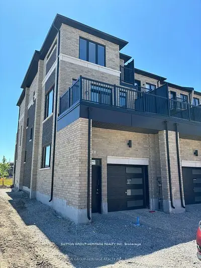 Att/Row/Townhouse in Barrie