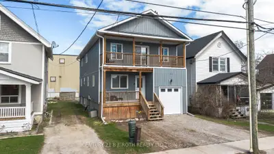 102 Dunlop Street, Orillia, On L3v 5p4