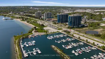 37 Ellen Street 702, Barrie, On L4n 6g2