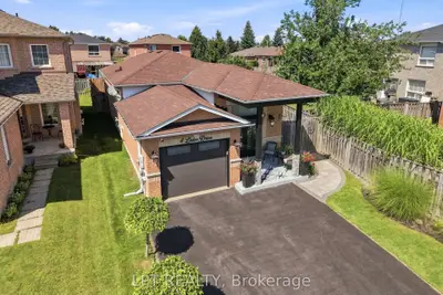 4 Lister Drive, Barrie, On L4n 0l5