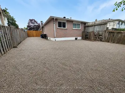 88 B Bernick Drive Upper, Barrie, On L4m 2v6